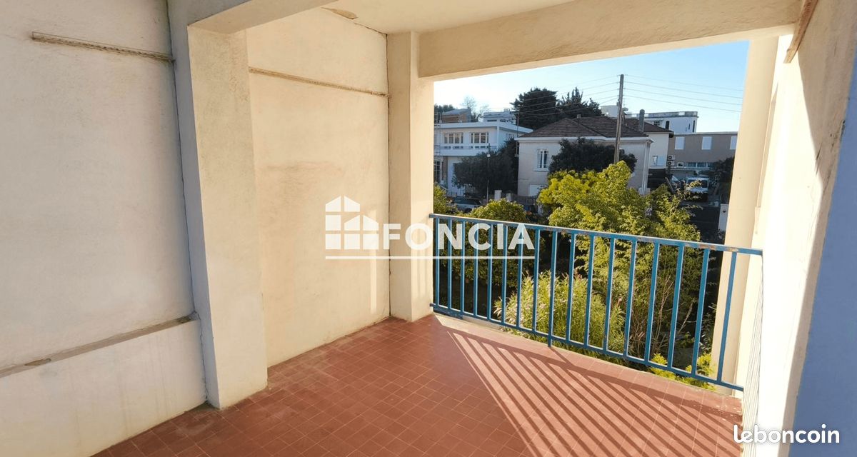 Parking 67 m² · à Toulon · 67 m² · 245 000 €