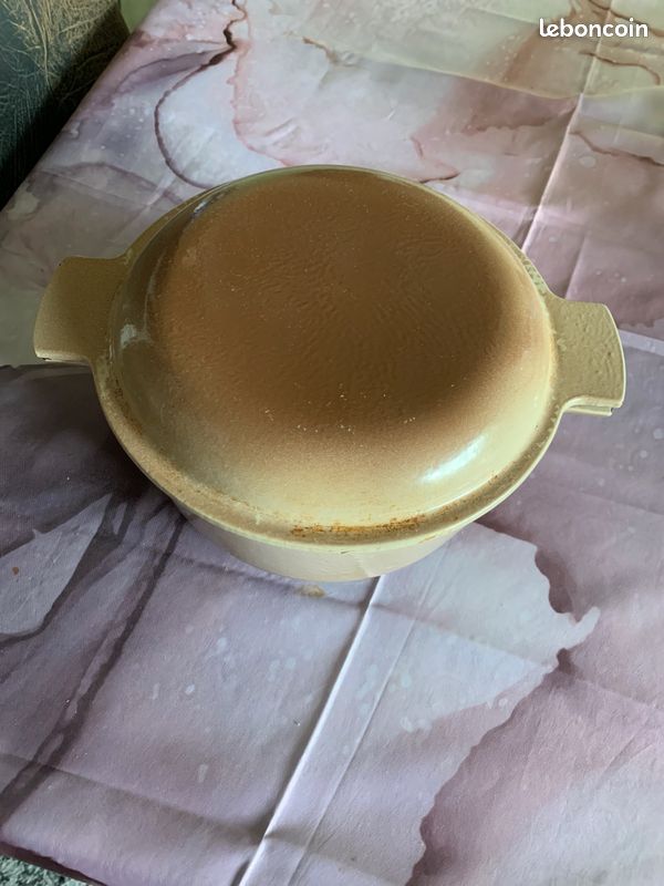 Cocotte En Fonte émaillée Tournus 30 Cm, 7,5 Kg, Avec Panier Vapeur Céramique - France