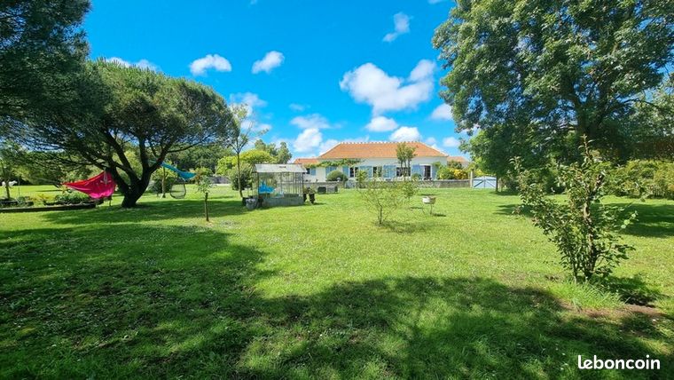 Propriété 13 pièces 274 m²
