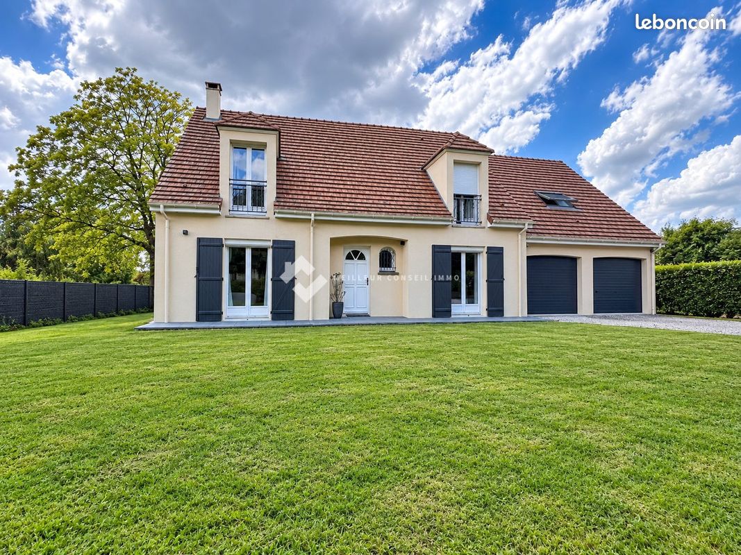 Maison 7 pièces 202 m² · à Gambais · 202 m² · 499 900 €