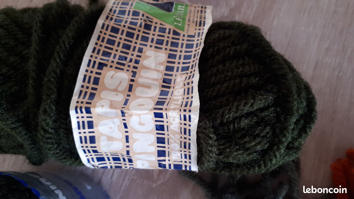 French Berger du Nord Linen/Cotton Green Yarn Skeins