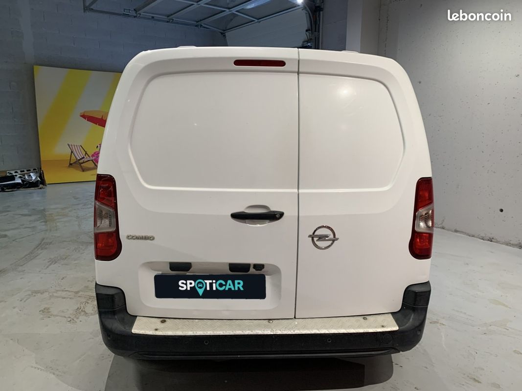 Opel Combo (4) 1.2 110ch L1H1/Standard Cargo (image 7)