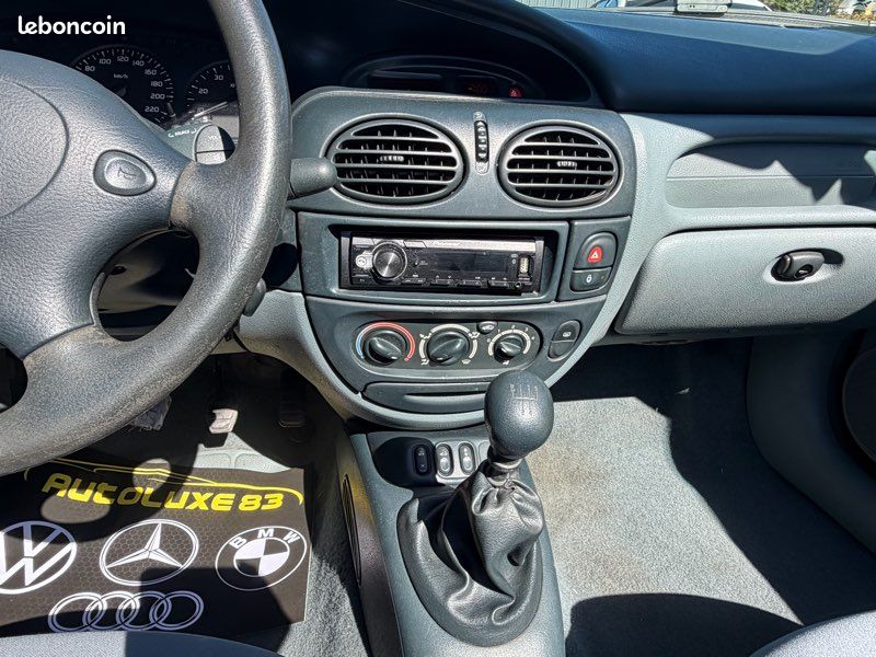 Renault megane cabriolet 1.6 i 90 cv garantie (image 12)