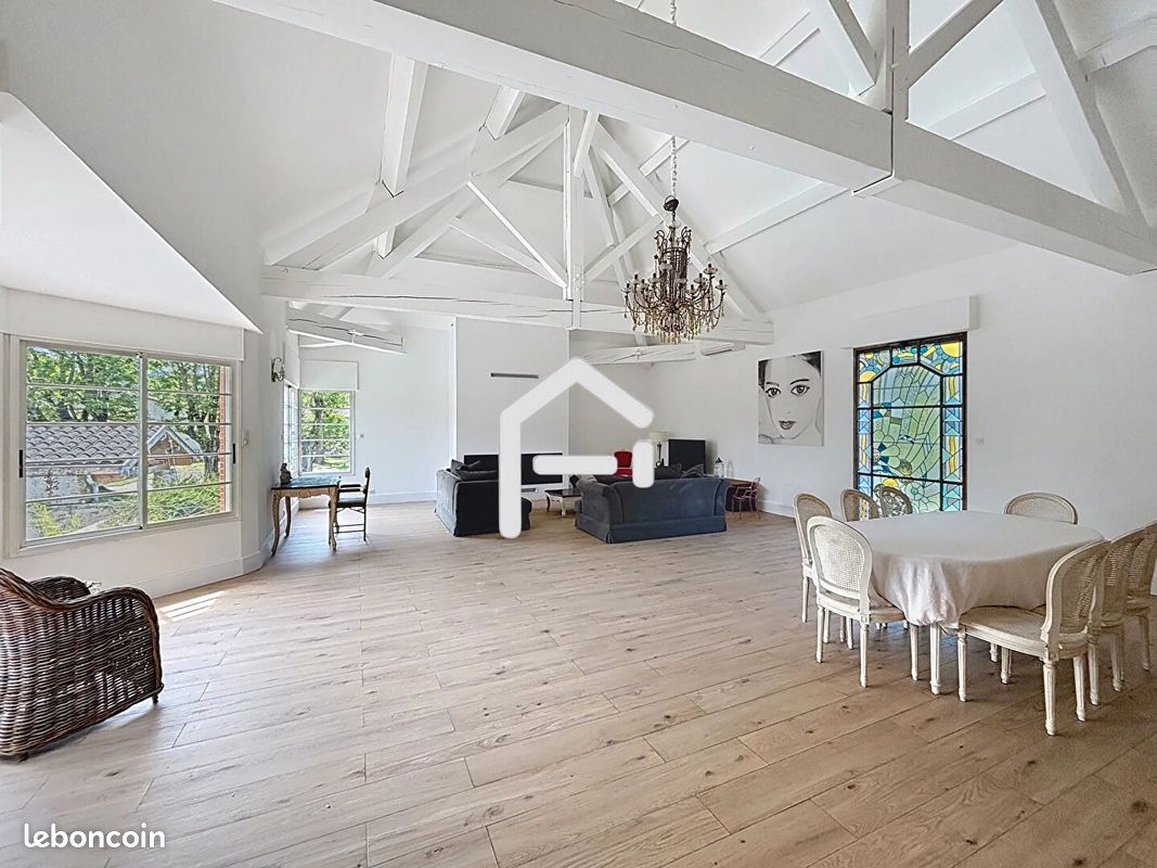 Maison 9 pièces 350 m² · à Portet-sur-Garonne · 350 m² · 798 000 €