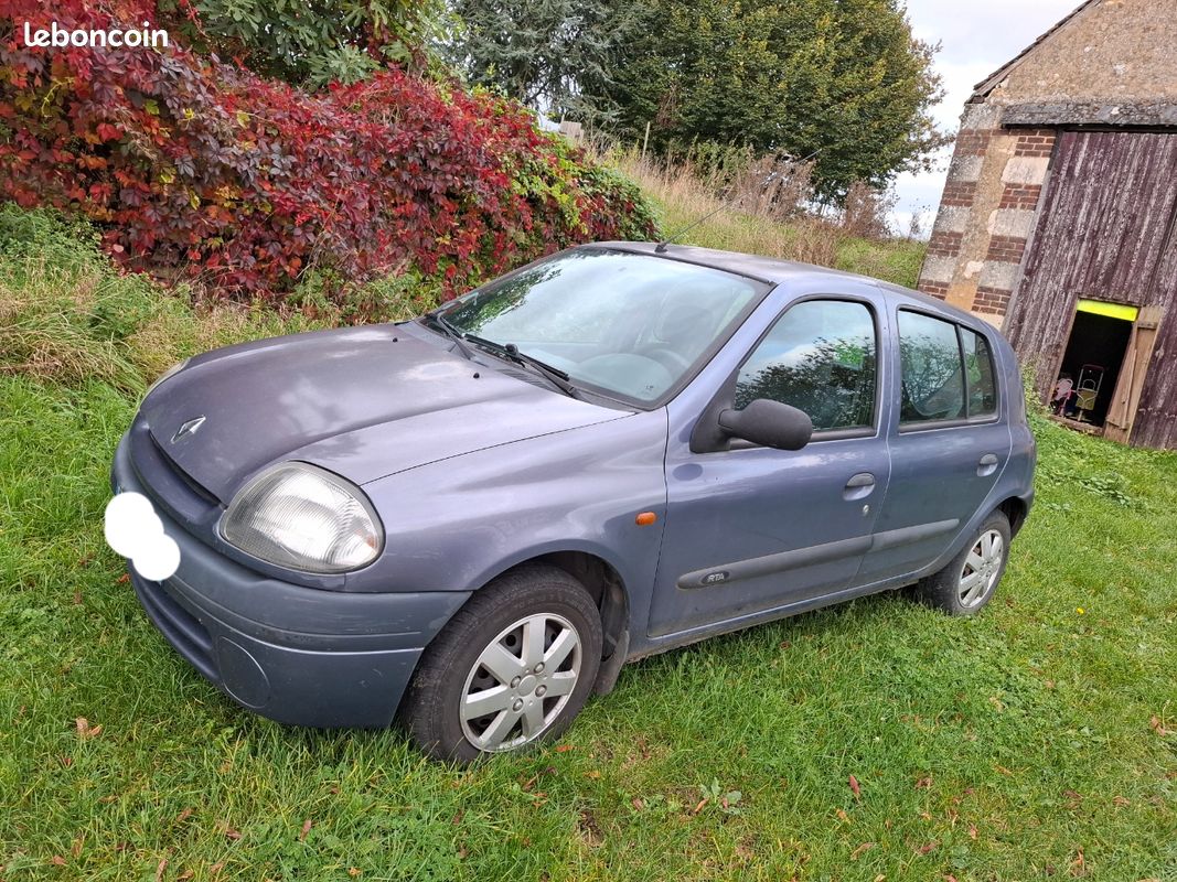 Renault clio 2 phase 1 vendu en l'état (image 2)