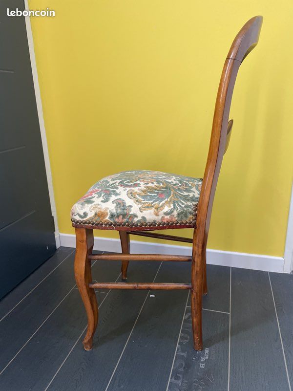 Lot 2 chaises à rénover (image 3)