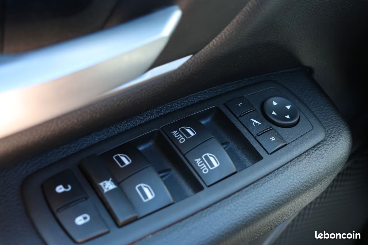 Dodge RAM 1500 Big Horn 5.7 V8 HEMI eTorque 396 ch – BVA – 4x4 – CarPlay – Caméras – R22 (image 18)