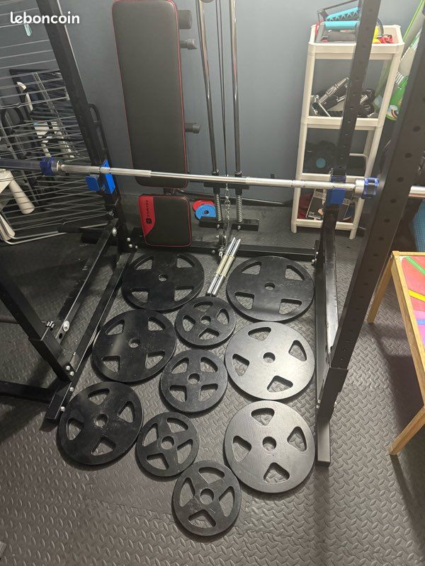 Poids musculation + barre olympique + altères à vendre (image 1)