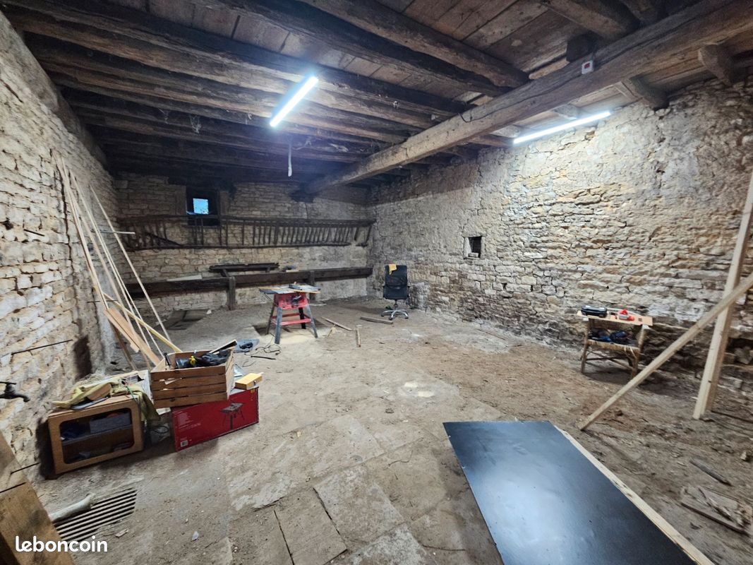 Grange à louer · à Bligny-sur-Ouche · 190 €/mois