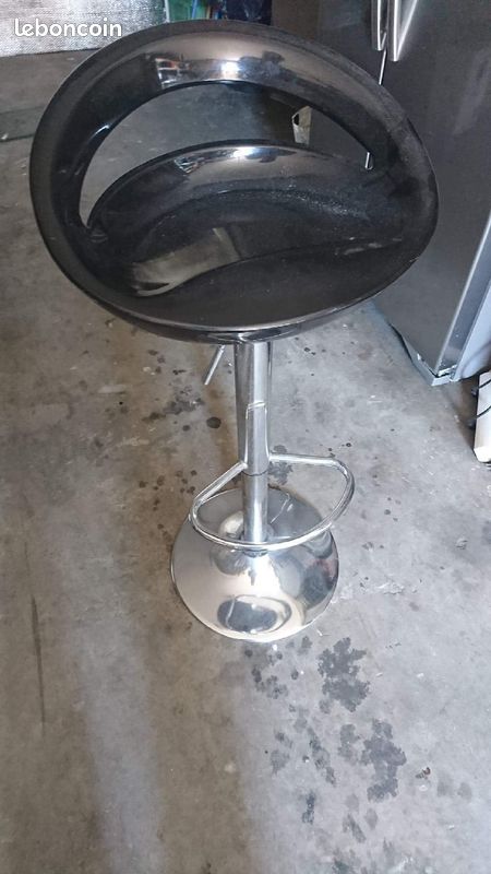 Chaise de bar (image 1)