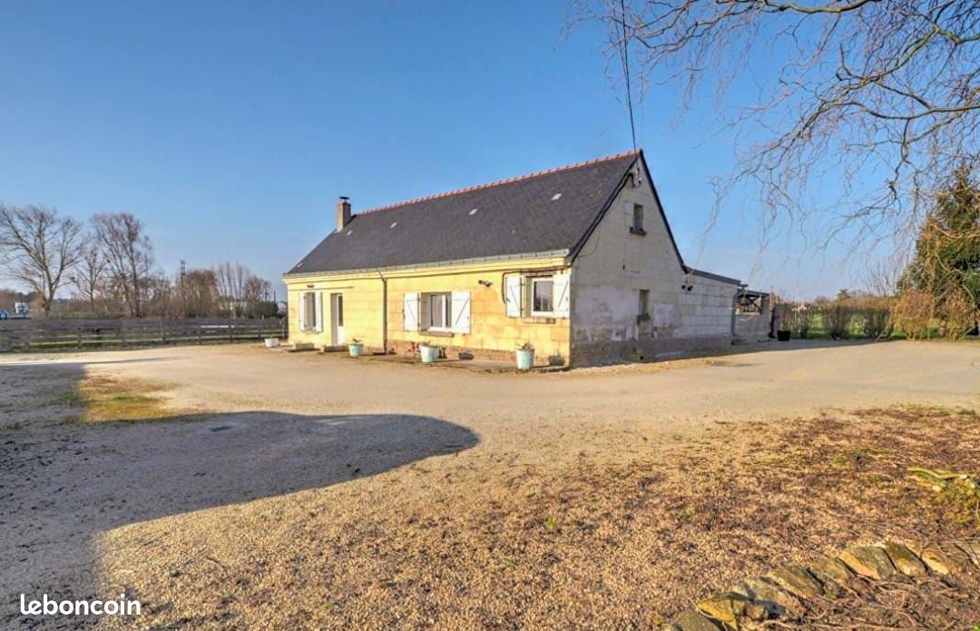 Maison 5 pièces 131 m² · à Longué-Jumelles · 131 m² · 175 000 €