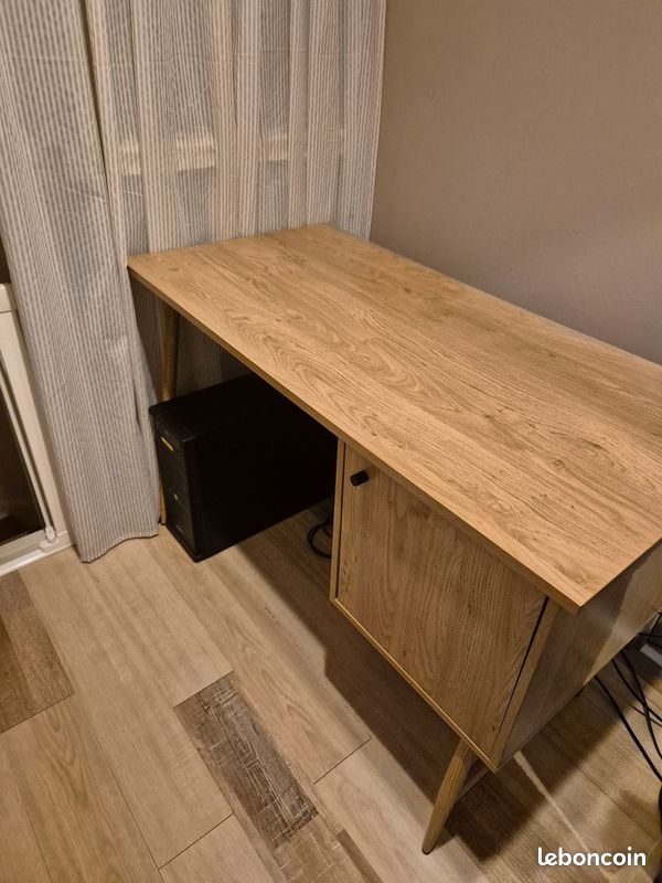 Bureau (image 2)