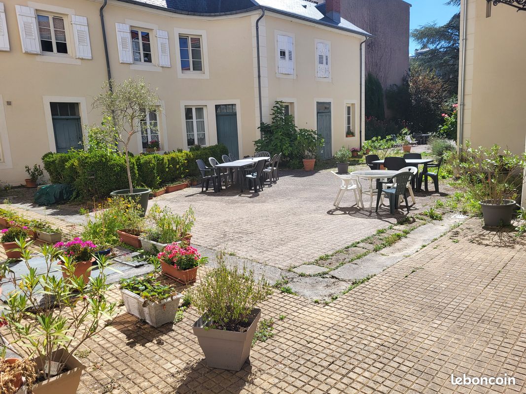Appartement 2 pièces 100 m² · à Nancy · 100 m² · 1 250 €
