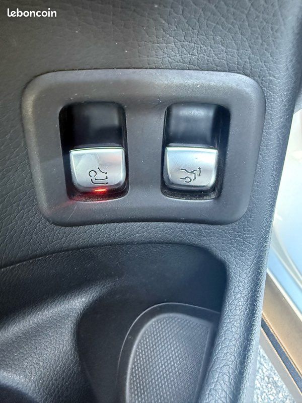 MERCEDES-BENZ GLC 350e 4MATIC EXECUTIVE 7G-DCT HYBRIDE RECHARGEABLE / TOIT OUVRANT / ATTELAGE ELECTRIQUE (image 15)