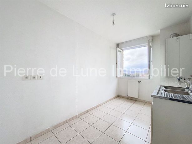 https://img.leboncoin.fr/api/v1/lbcpb1/images/1c/25/c7/1c25c770f509bbb48254d0750b5332f5c27172bf.jpg?rule=ad-image