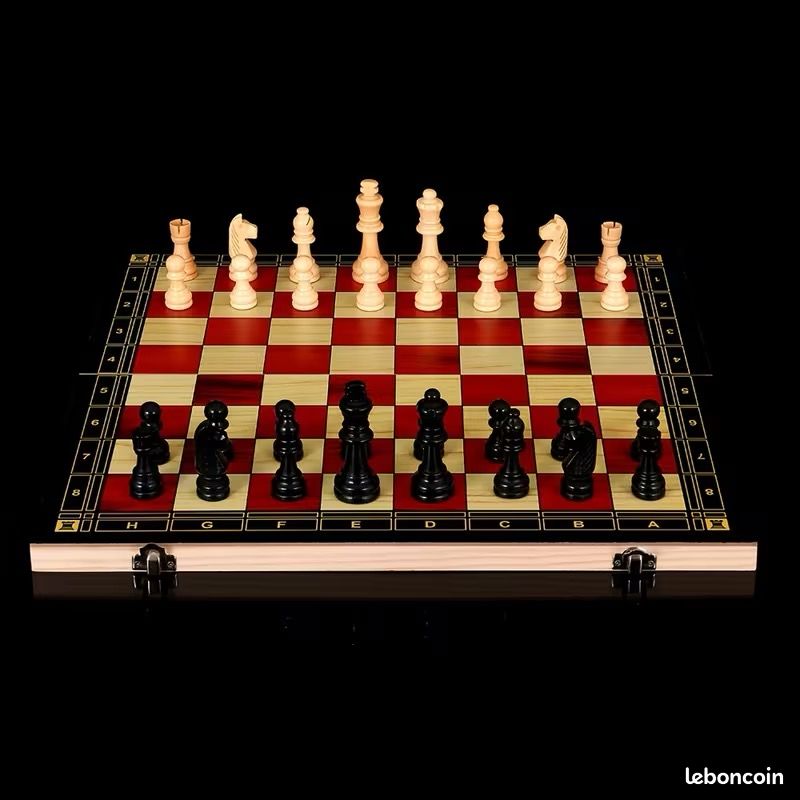 Conception 3 en 1, il combine les échecs, les dames et le backgammon