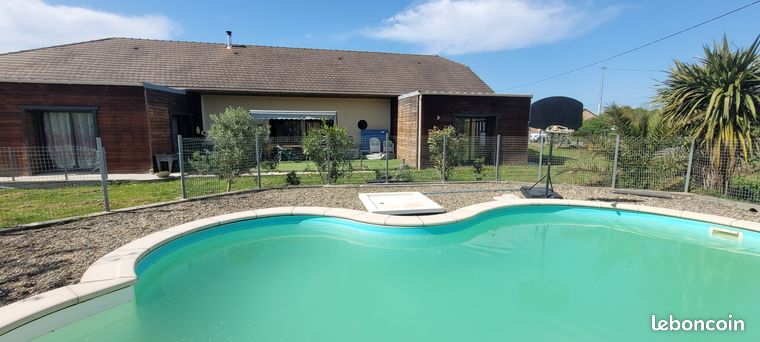 Secteur Arzacq / Morlanne Maison d'architecte, 5 ch./250m² Sh/5 500 m² de jardin avec piscine et dépendances