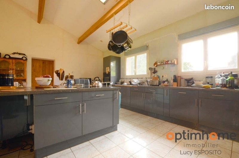 Maison 5 pièces 141 m² - Pressac 86460 (image principale 2)