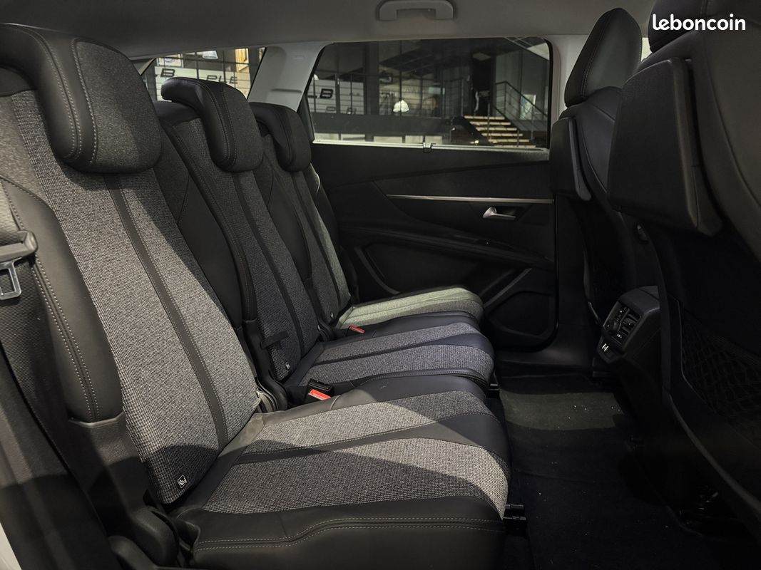 Peugeot 5008 1.5 EHDI 130CH ALLURE 7 PLACES (image 12)
