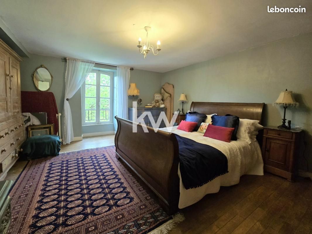 Moulin 8 pièces 240 m² - Saint-Paul-Lizonne 24320 (image principale 9)