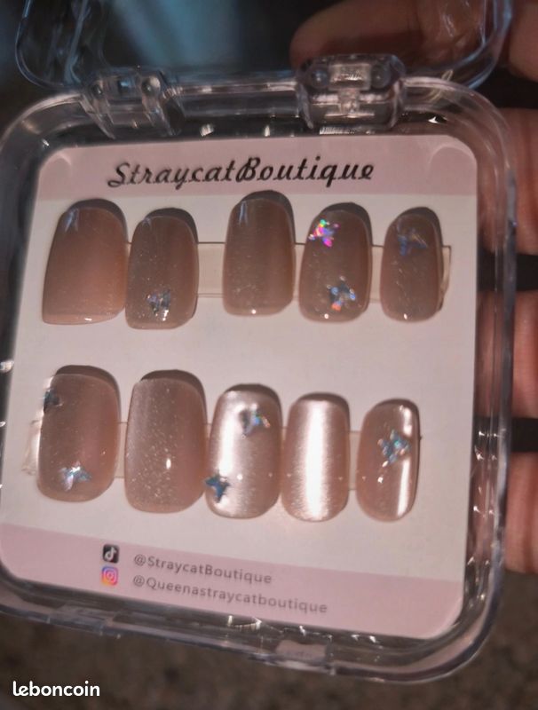 Deux paires de faux ongles (image 3)