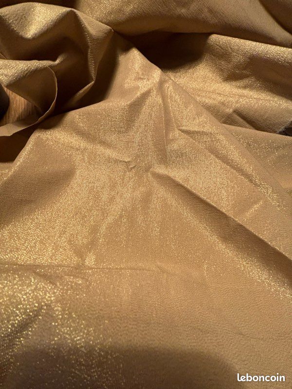 Tissu français chaîne et trame doré (image 2)