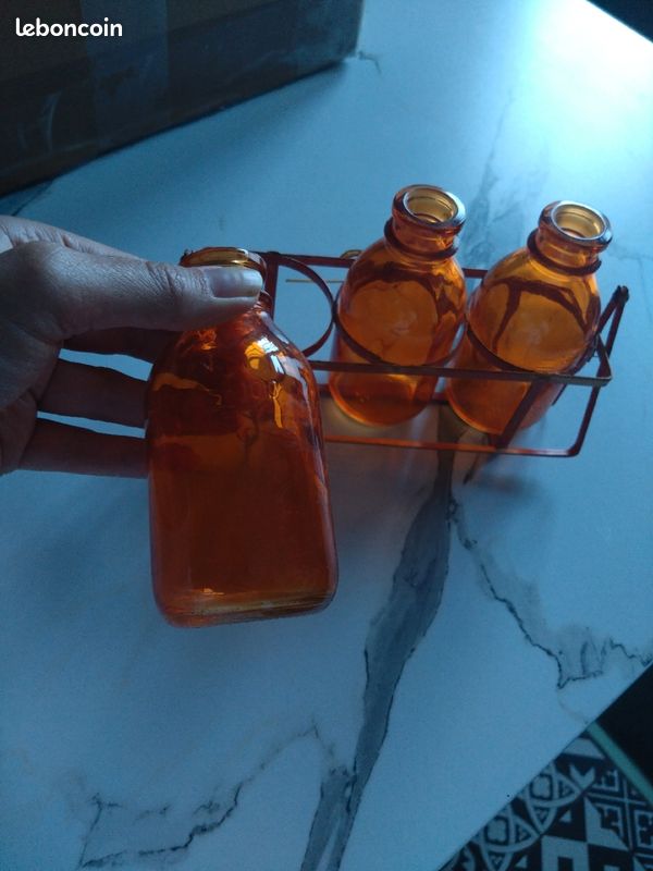 Lot de trois petites bouteilles soliflore Orange rouille (image 2)