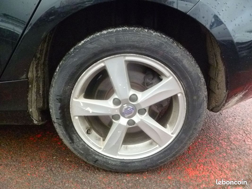 Volvo V40 1.6 D2 115CH MOMENTUM BUSINESS BV6 (image 10)
