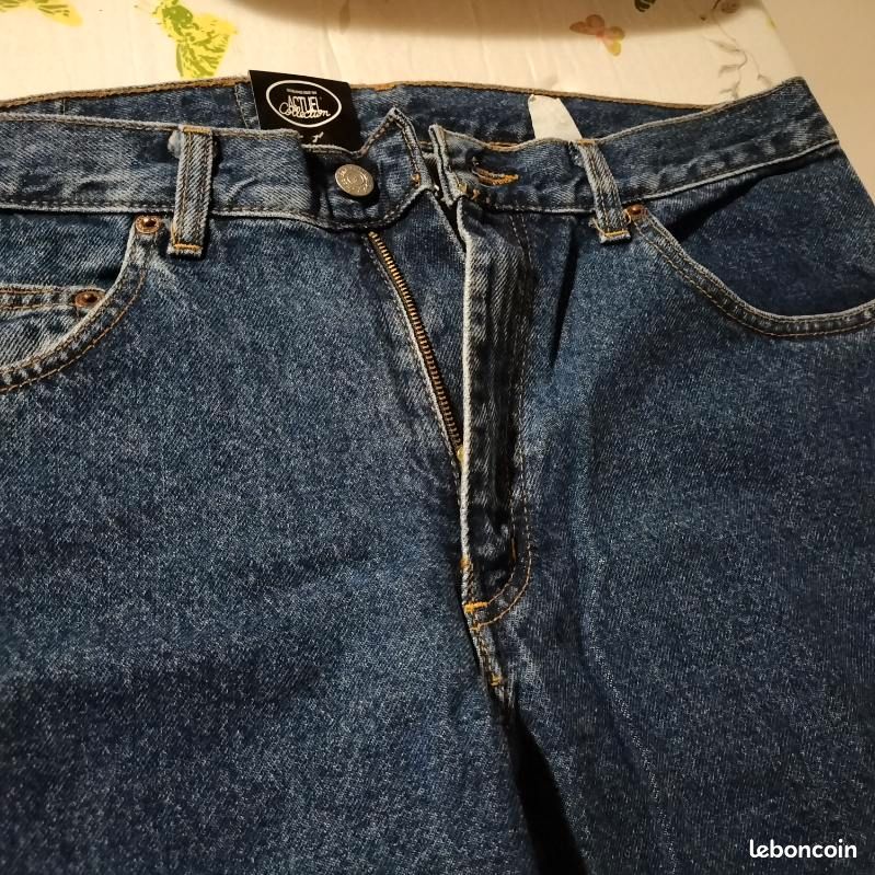 Jean Lucky Brand Taille 2 (26) - Coupe Droite Bouton Mouche - Très Bon état Occasion