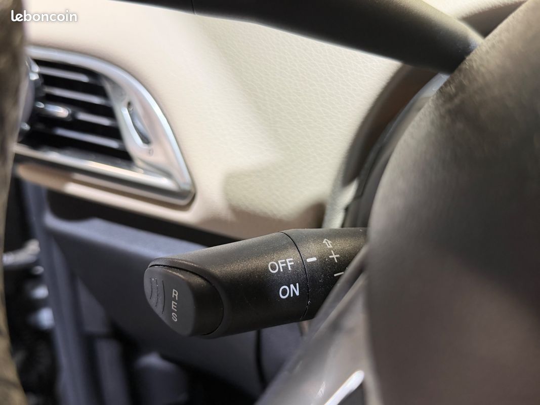 LANCIA YPSILON 1.2 70ch - suivi complet - 2 eme mains (image 12)