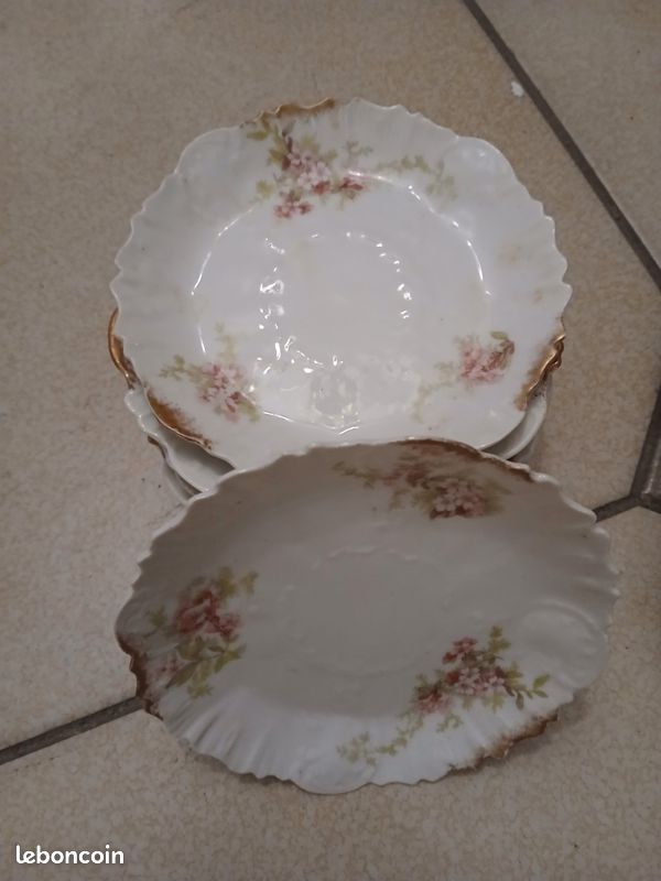 Tasse et soucoupe décor floral
