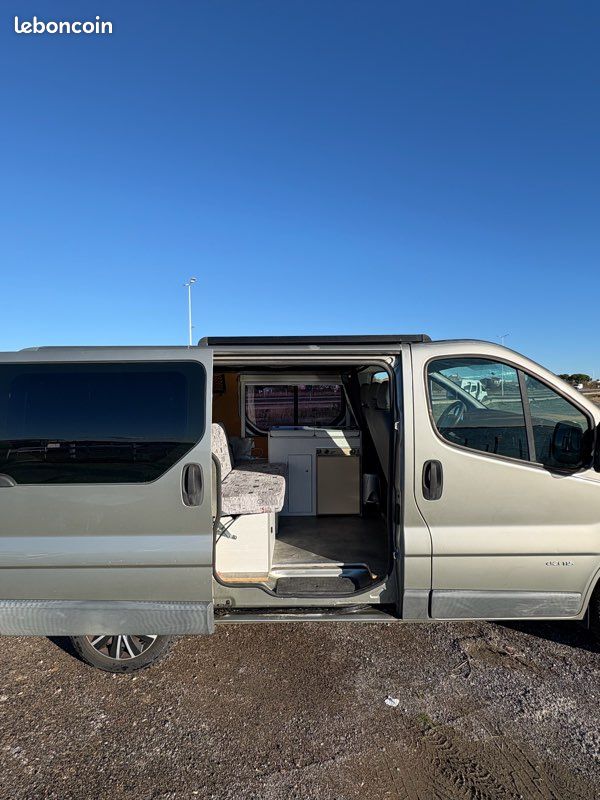 Renault Trafic 2 115 ch 2.0L dCi aménagé van (image 3)