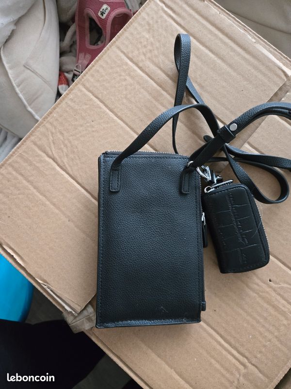 Pochette avec porte monnaie (image 2)