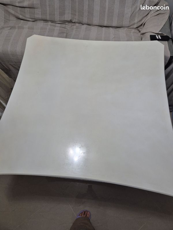 Table carré bois blanc (image 3)