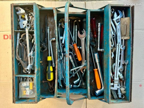 Boîte à Outils Vintage En Métal Bleu - Style Rustique - Bon état Général