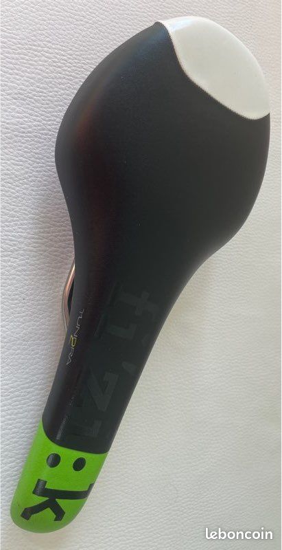 Selle de vélo de route Argo R3 Vento Regular fi'zi:k | Altitude Sports