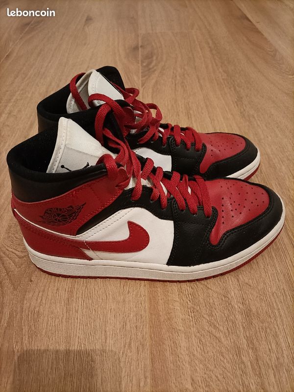 Air Jordan Mid Rouge Noir Et Blanc Jordan Montante Blanche,rouge