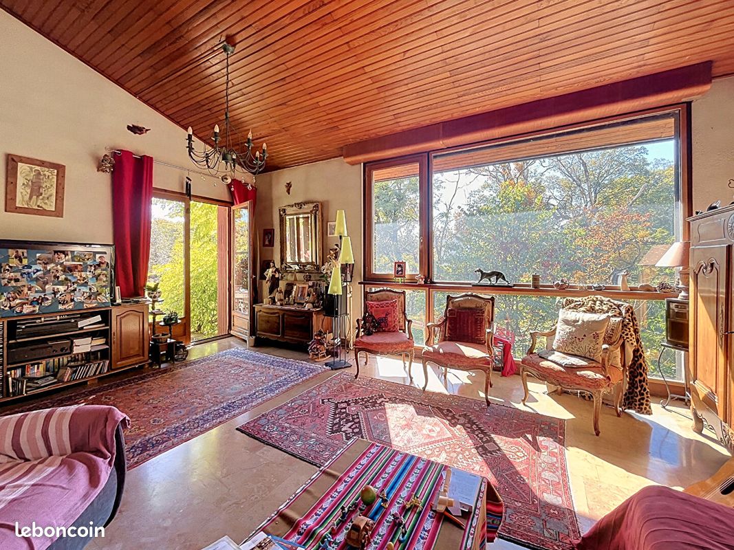 Maison 7 pièces 213 m² · à Caluire-Et-Cuire · 213 m² · 750 000 €
