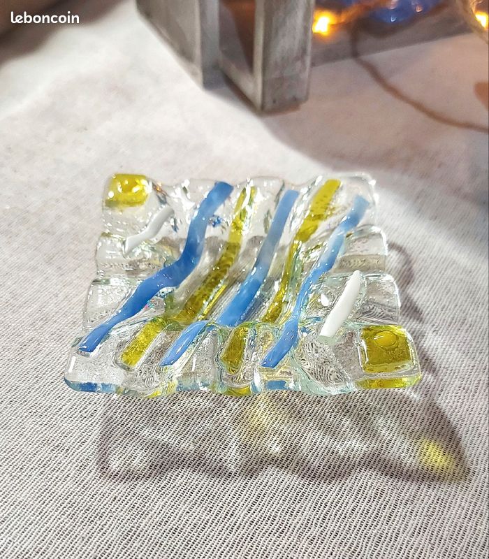 Vide-poche en verre jaune et bleu (image 1)