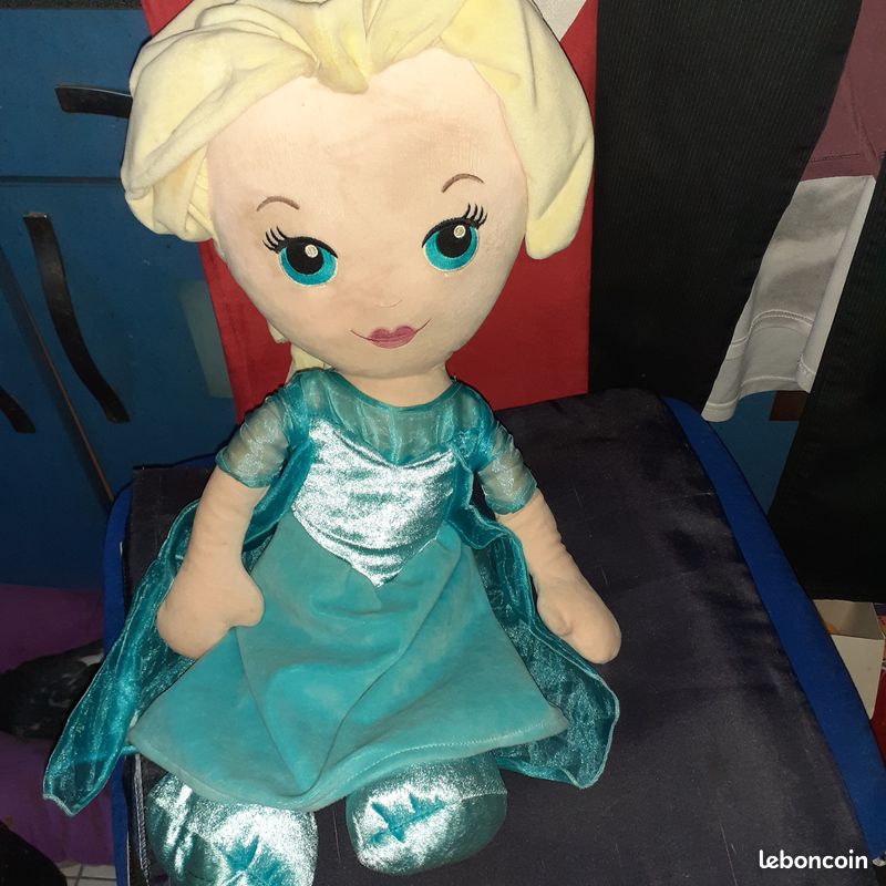 Peluche reine des neiges(hj) (image 1)