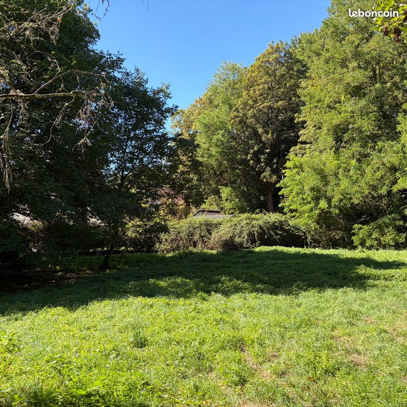 Terrain 2 000 m² Fondettes · 229 000 €