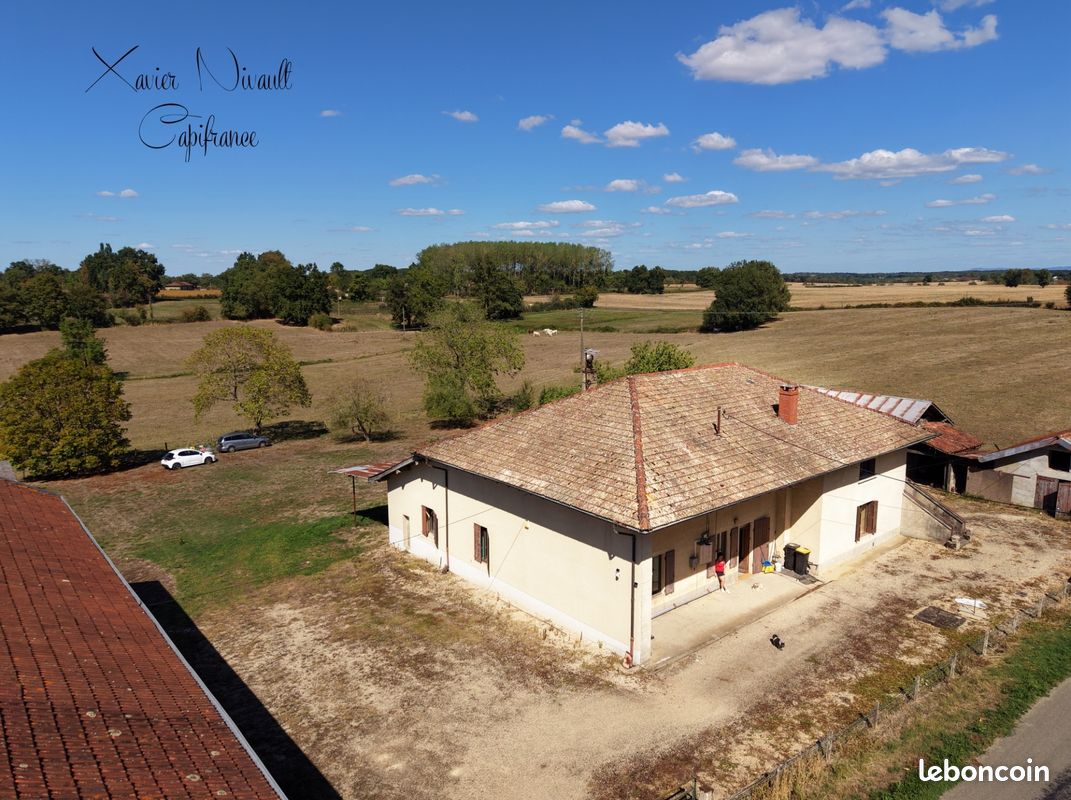 Maison 6 pièces 172 m² · à Saint-Julien-sur-Reyssouze · 172 m² · 179 500 €