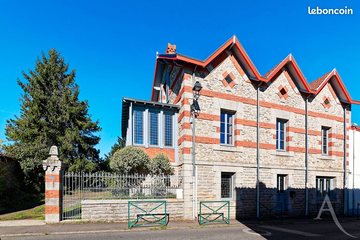 Maison 6 pièces 210 m² · à Legé · 210 m² · 458 000 €
