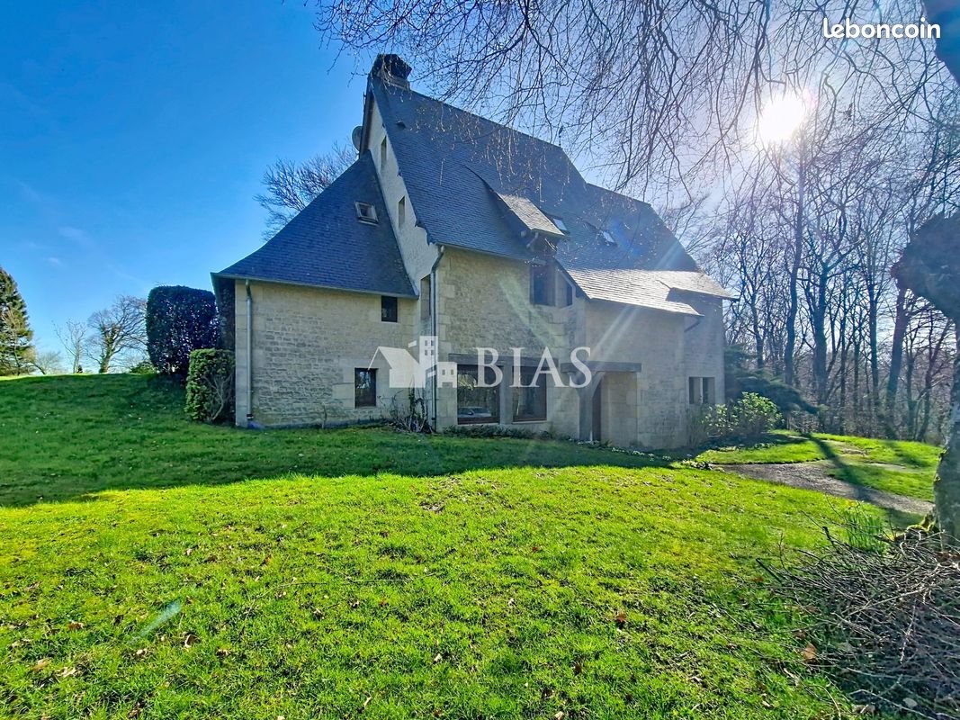 Maison 10 pièces 247 m² · à Gonneville-sur-Honfleur · 247 m² · 787 500 €