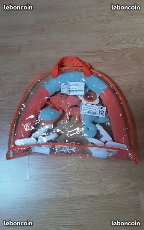 Vendu à MLD Neuve arche d'activités verbaudet lit poussette transat avec sa housse de rangement renard loup (image 3)