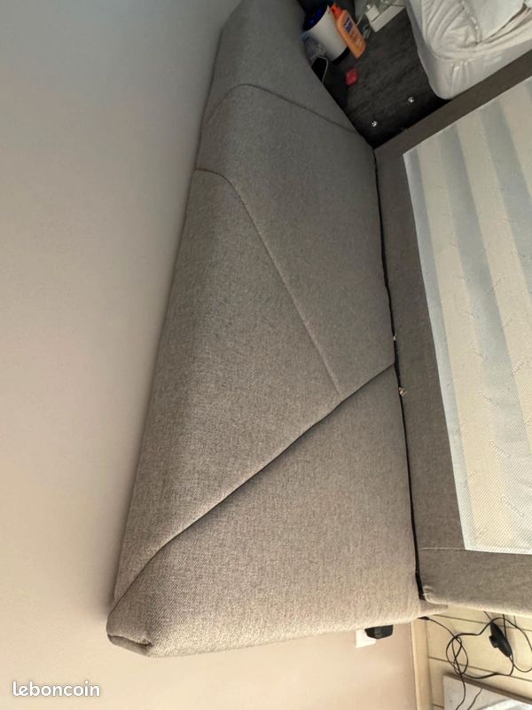 Lit Emma 140x190 – gris tissu – excellent état - 300 euros inclus livraison gratuite 15km (image 3)