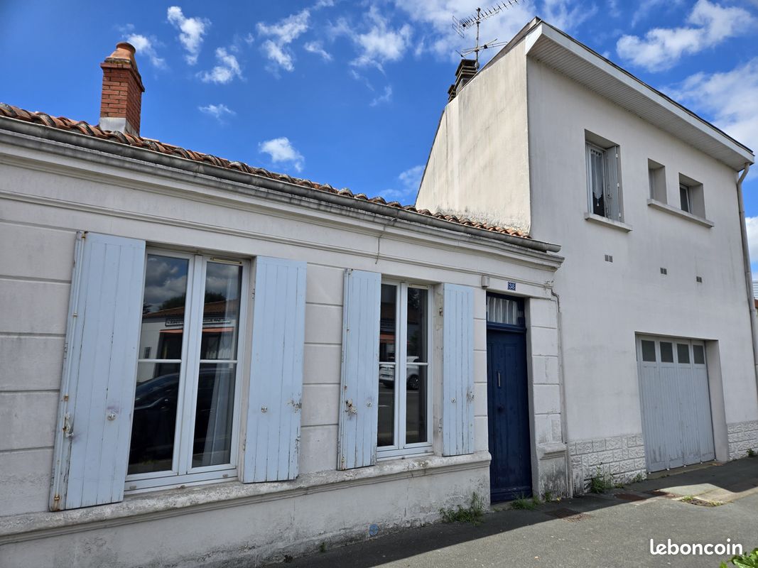 Immeuble 97 m² · à Rochefort · 97 m² · 220 000 €