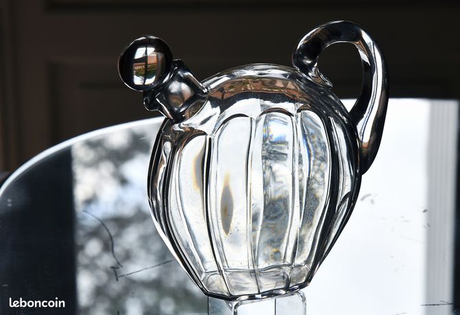 BACCARAT .MAGNIFIQUE CARAFE à whisky ou Cognac en Cristal Taillé