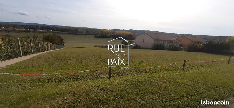 https://img.leboncoin.fr/api/v1/lbcpb1/images/1c/3d/cc/1c3dcc14762fd3ee5e9e29b341ede613311e0771.jpg?rule=ad-image