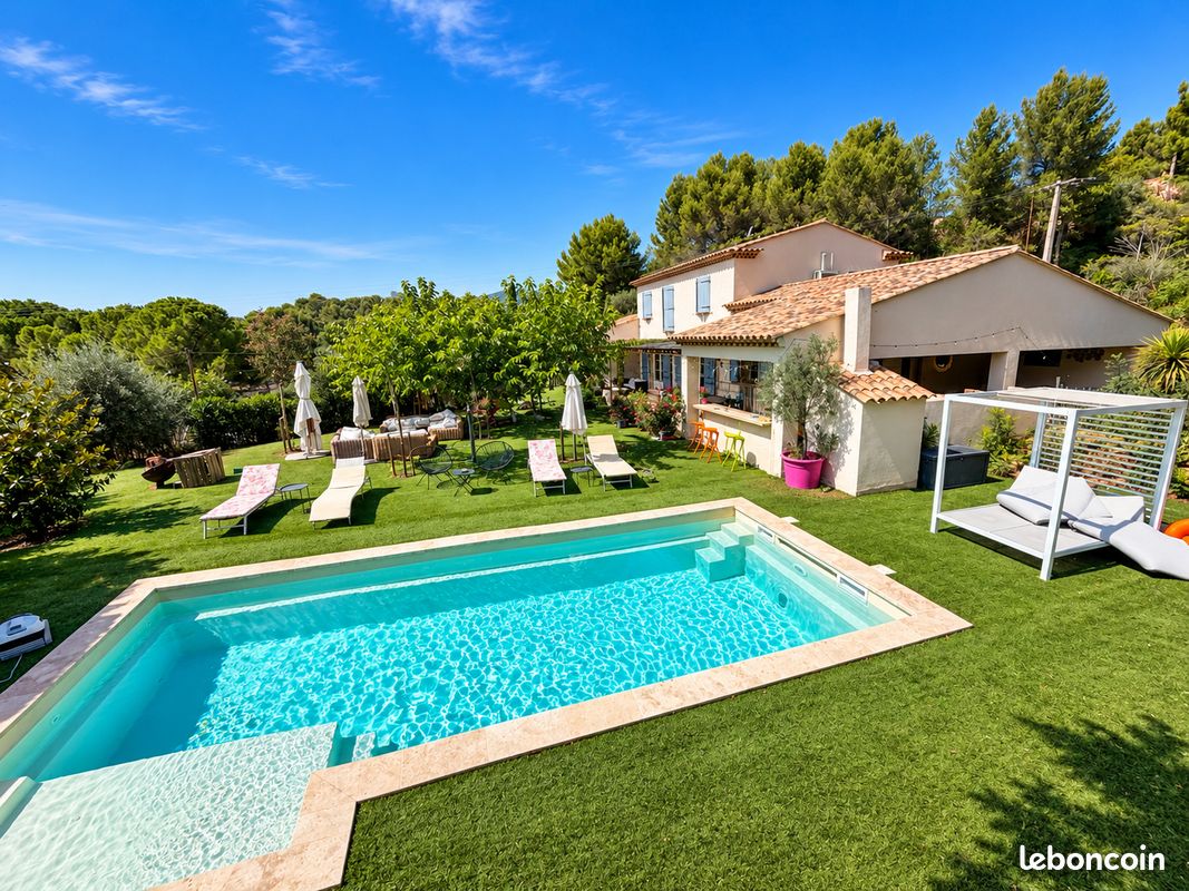 Maison 6 pièces 180 m² · à Roquevaire · 180 m² · 850 000 €